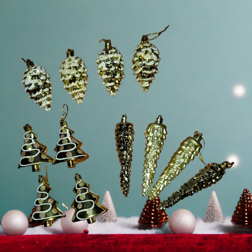 Set of 16 plastic Christmas 🎄 ornaments